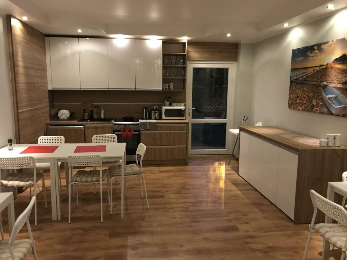Manifik Pokoje Goscinne Leba Bagian luar foto